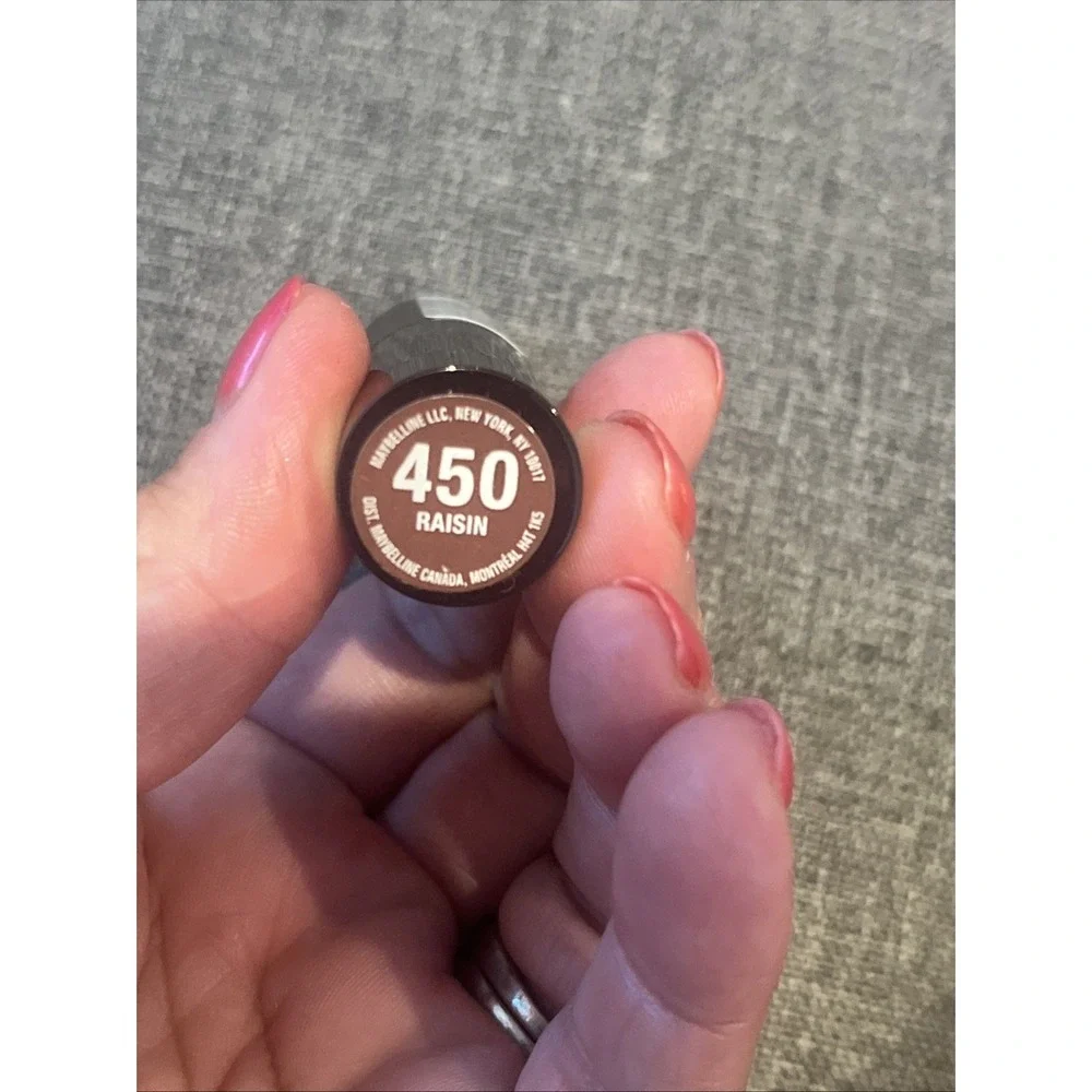 Maybelline Mineral Power Lipcolor Lipstick RAISIN #450 NEW.